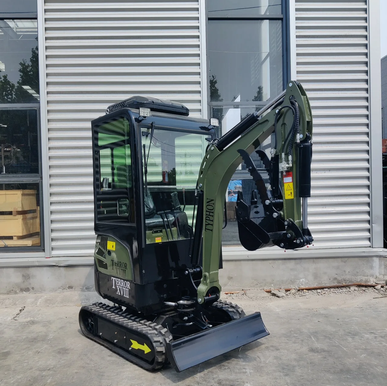 Typhon Terror XVIII Prestige 2-Ton Mini Excavator, Kubota Diesel Engine